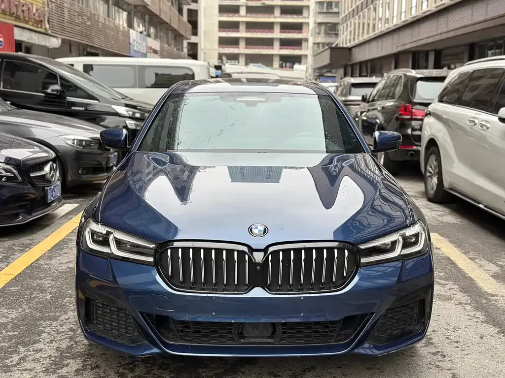 BMW 5 Series — фото 4