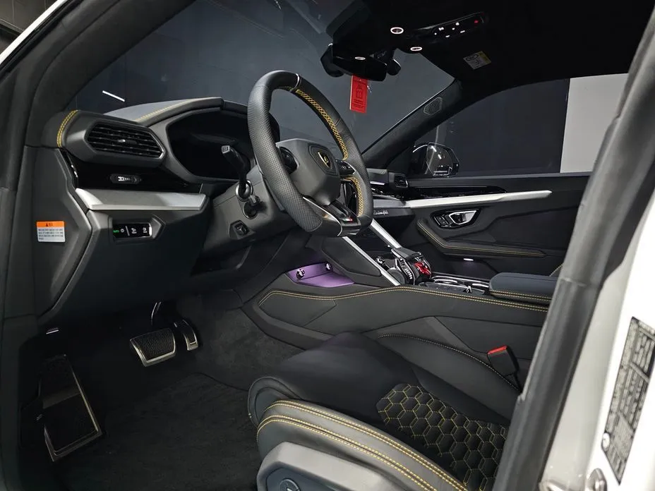 Lamborghini Urus 2023 из KR, фото 8