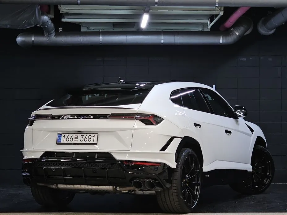 Lamborghini Urus 2023 из KR, фото 2