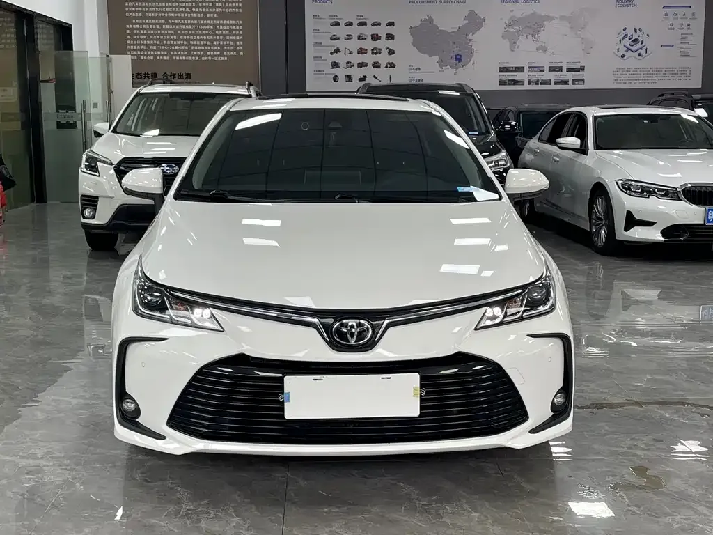 Toyota Corolla — фото 4
