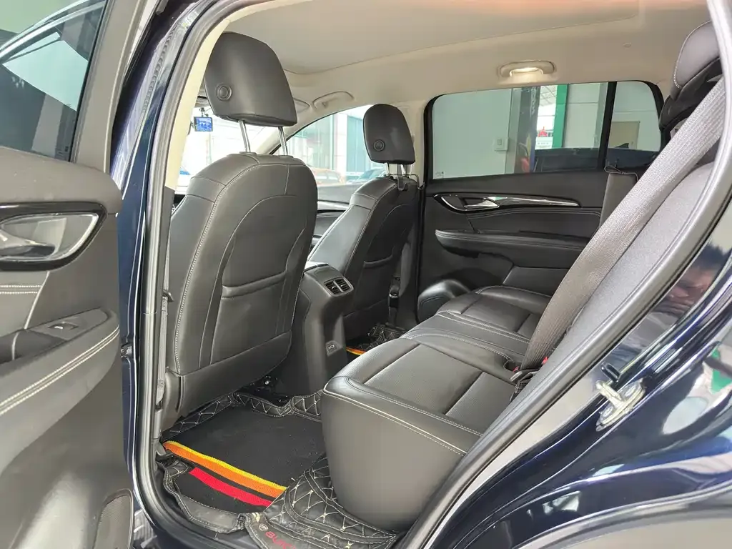 Buick Envision Plus — фото 2