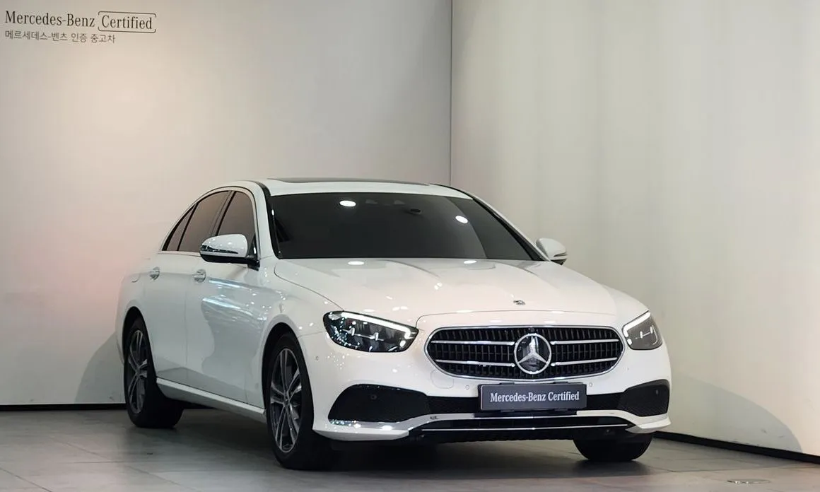 Mercedes-Benz E-Class — фото 1