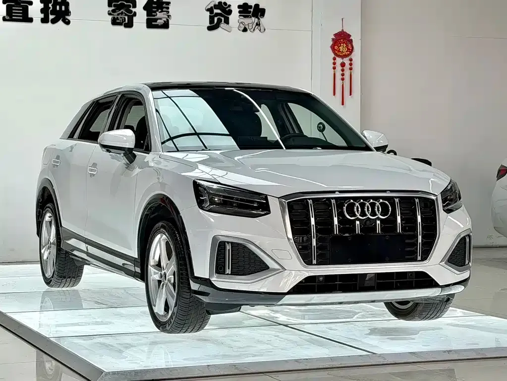 Audi Q2L — фото 3