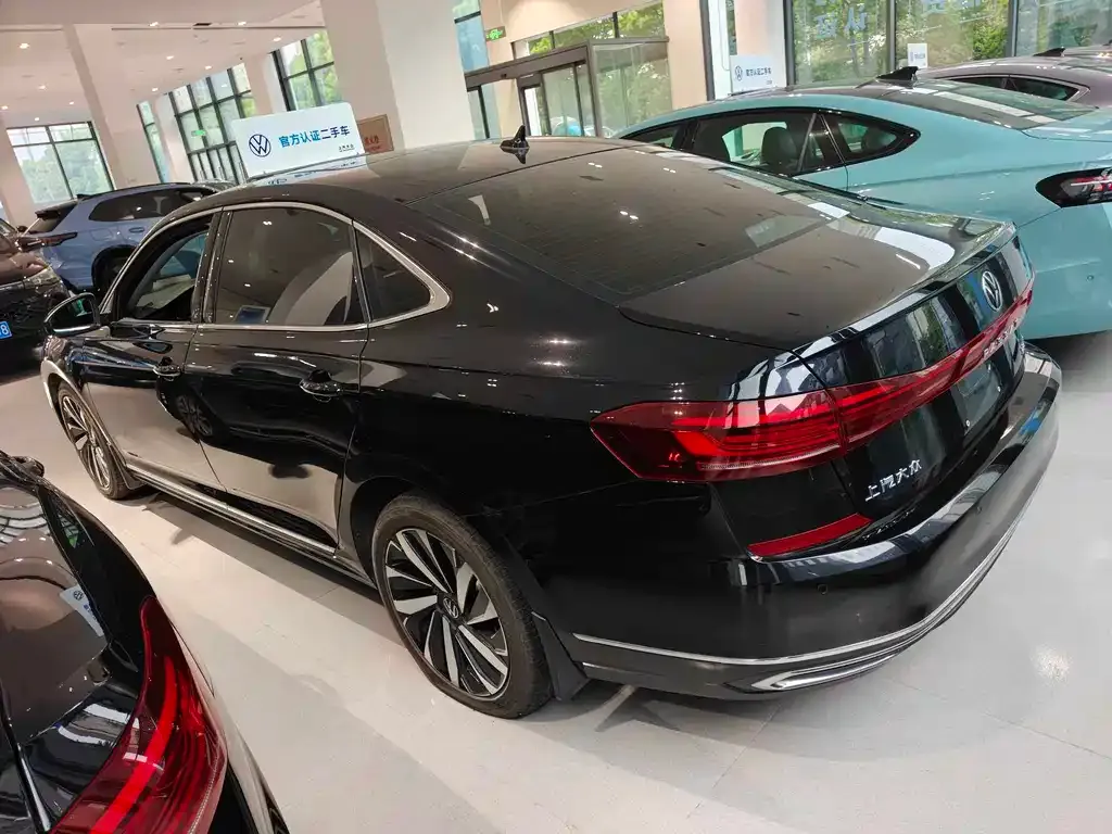 Volkswagen Passat — фото 4
