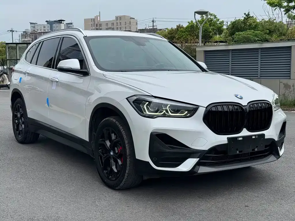 BMW X1 — фото 9