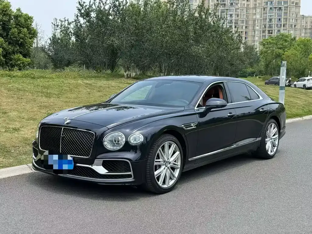 Bentley Flying Spur — фото 1