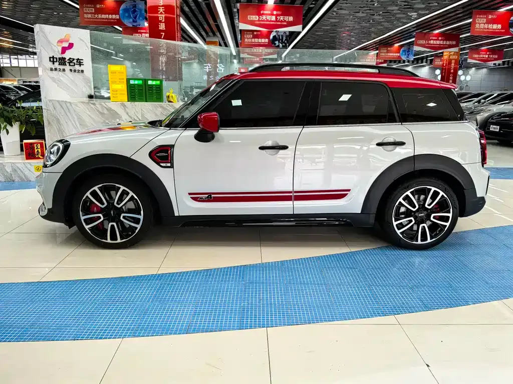 MINI Countryman JCW — фото 8