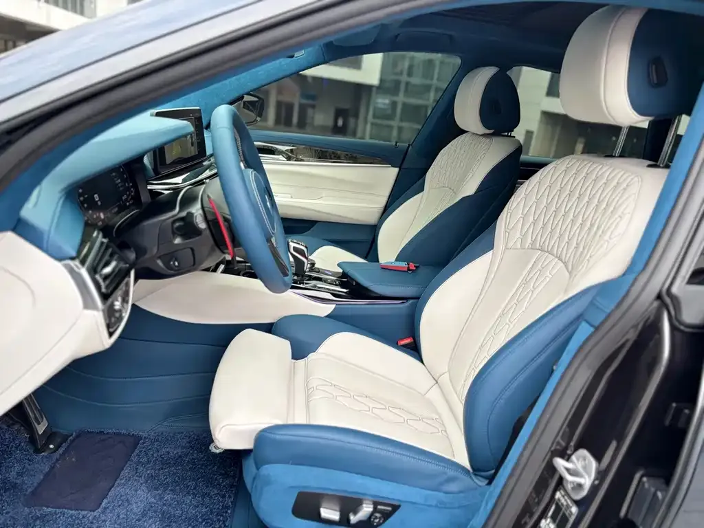 BMW 6 Series GT 2024 из CN, фото 2
