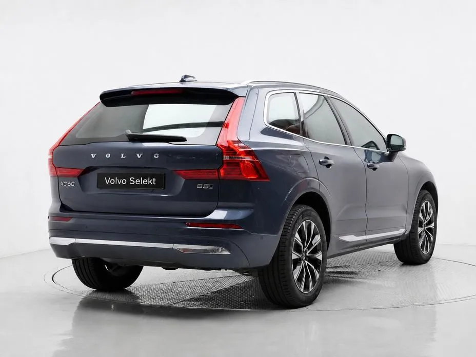 Volvo XC60 — фото 6