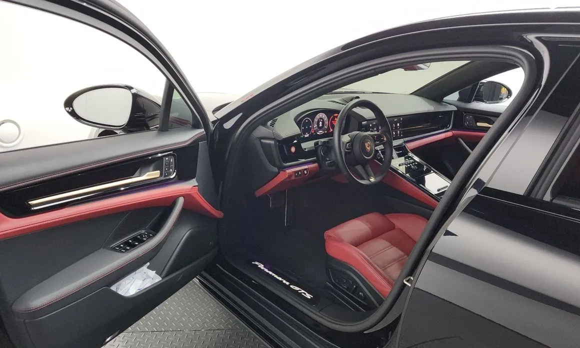 Porsche Panamera 2025 из KR, фото 8