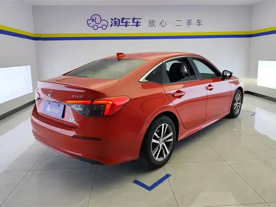 Honda Civic — фото 7