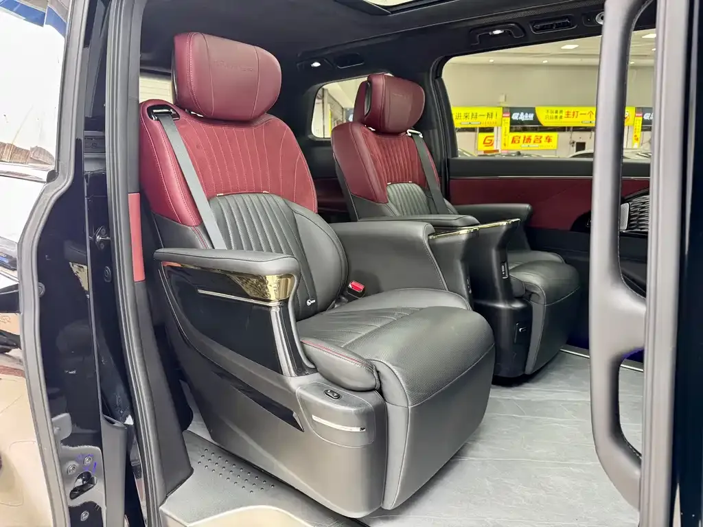 GAC Motor Trumpchi M8 — фото 10