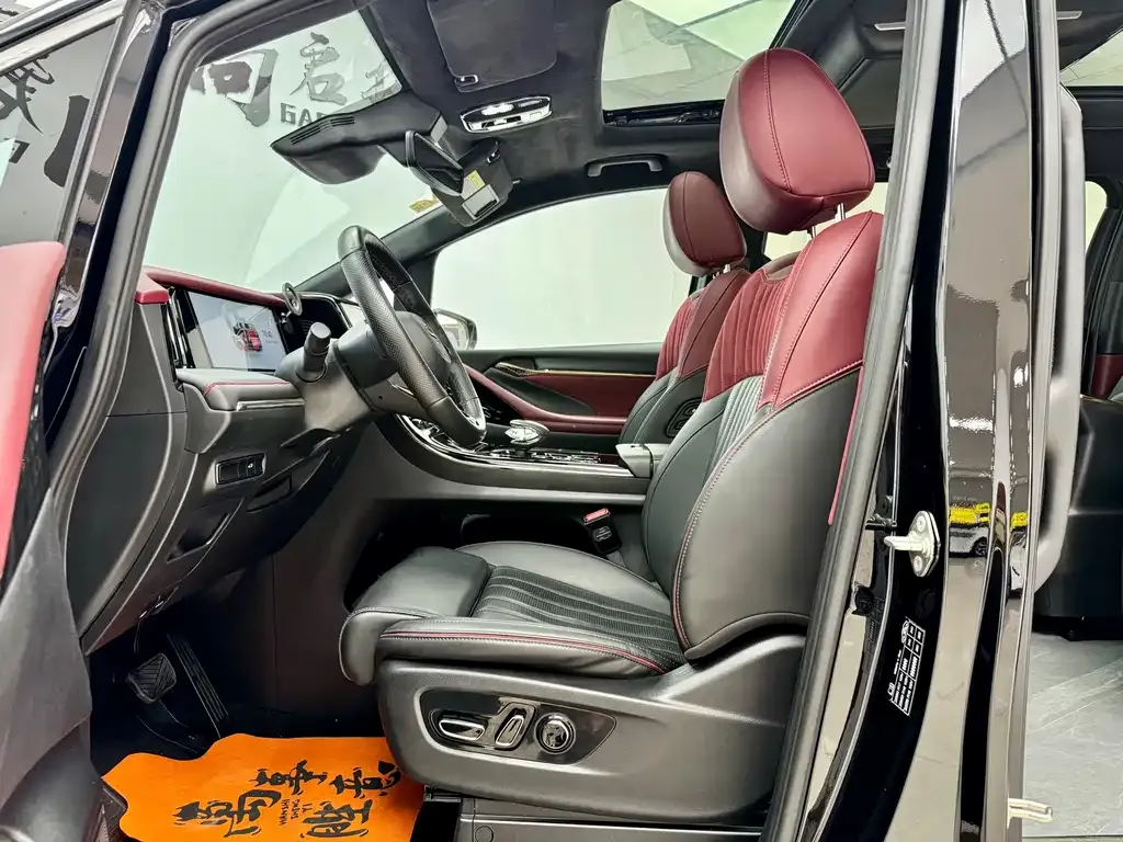 GAC Motor Trumpchi M8 — фото 9