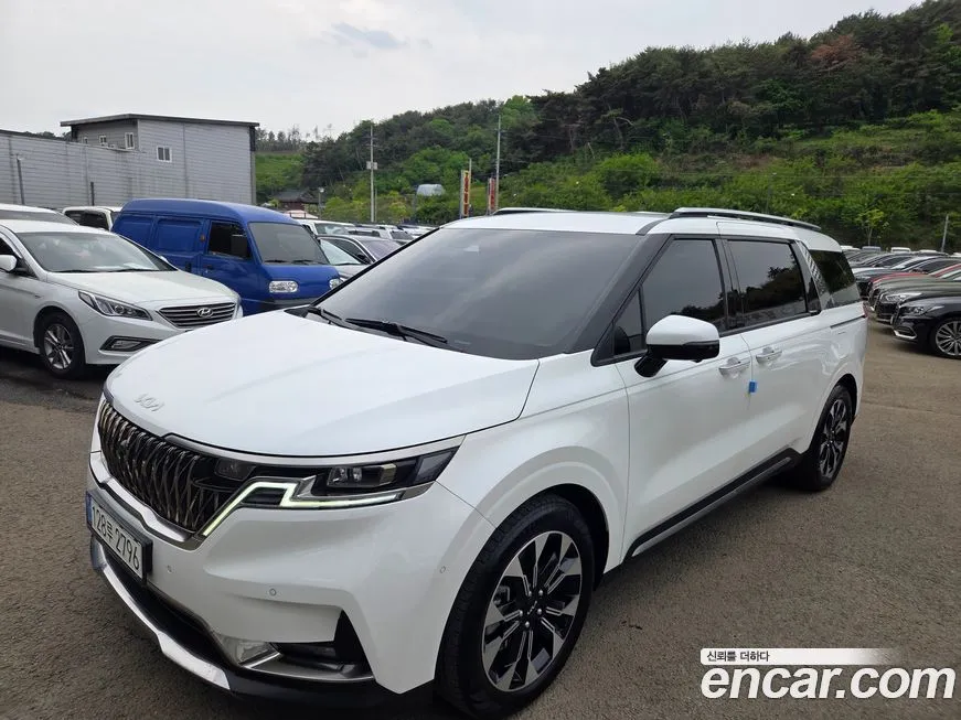Kia Carnival — фото 10