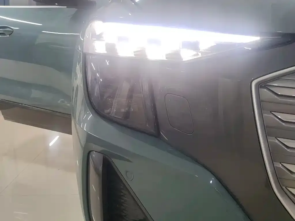 Audi Q5 e-tron 2023 из CN, фото 8