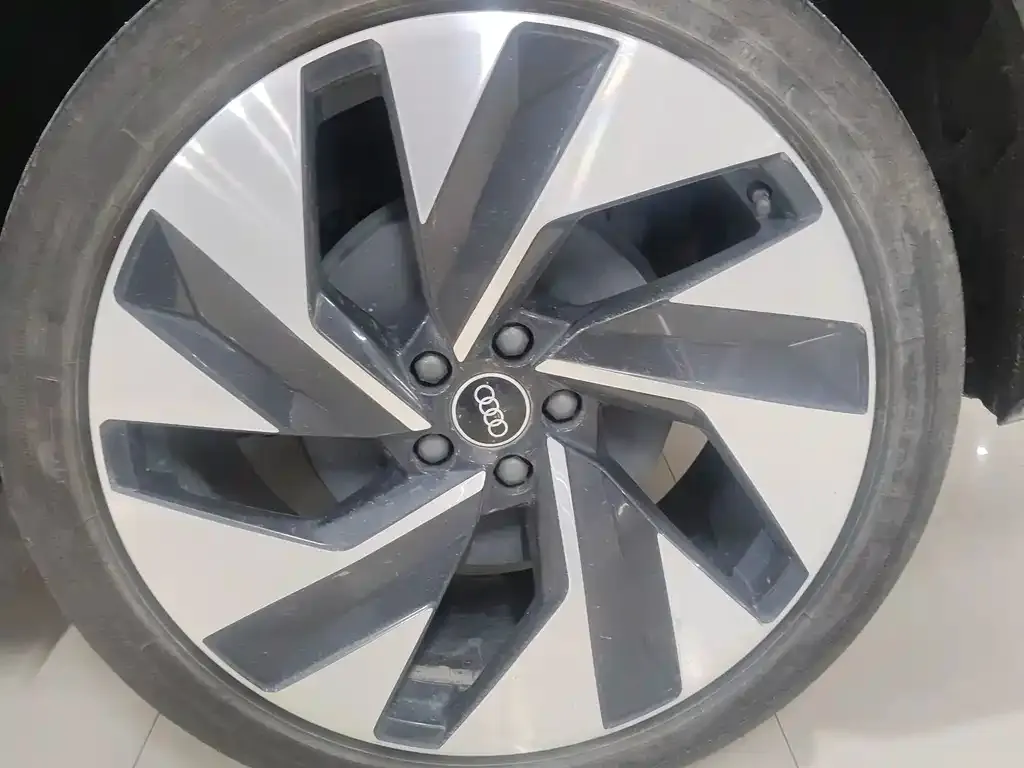 Audi Q5 e-tron 2023 из CN, фото 3