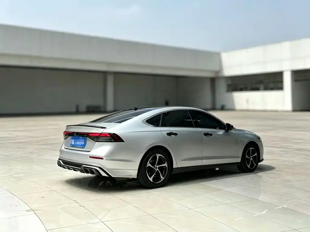 Honda Accord — фото 3