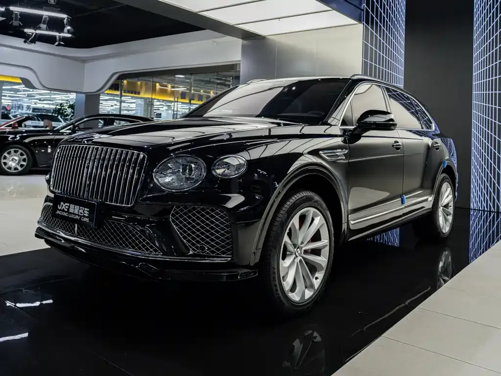 Bentley Bentayga — фото 1