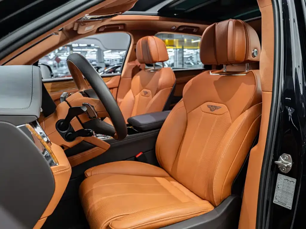 Bentley Bentayga — фото 10