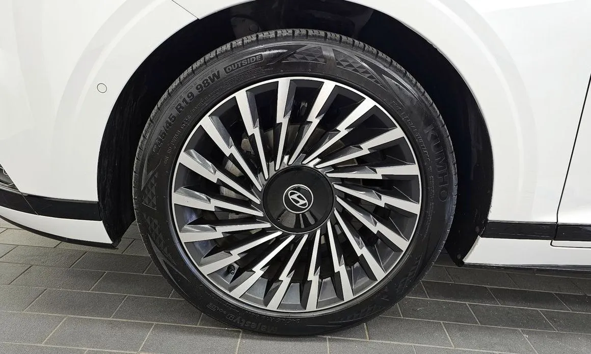 Hyundai Grandeur 2023 из KR, фото 7