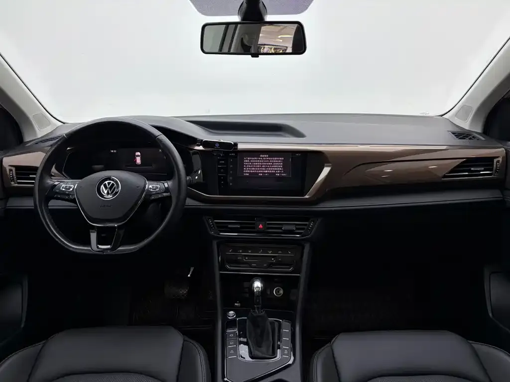 Volkswagen Tharu — фото 5