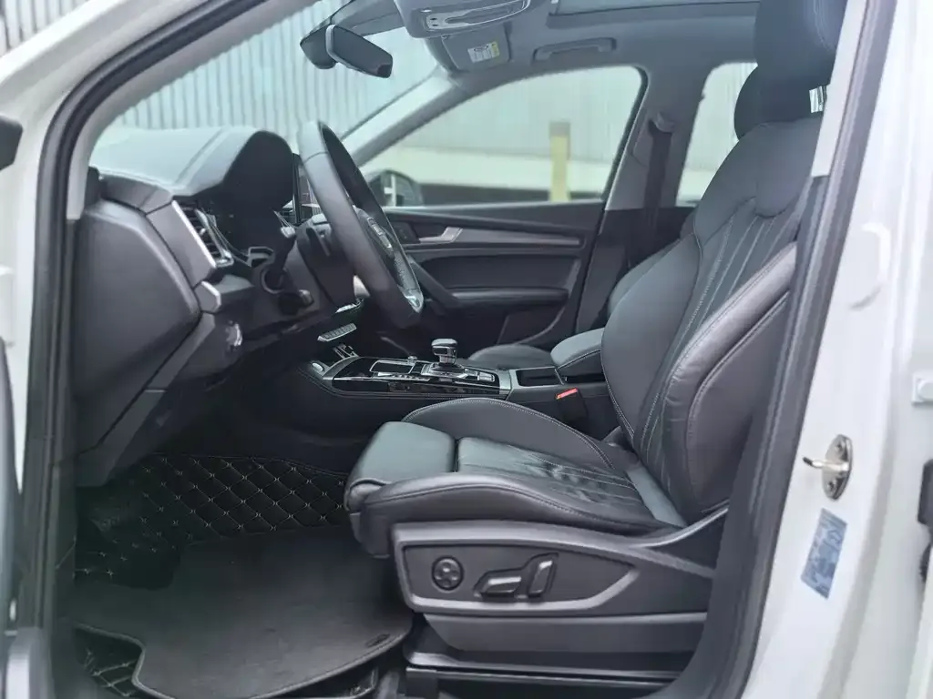 Audi Q5L 2022 из CN, фото 9