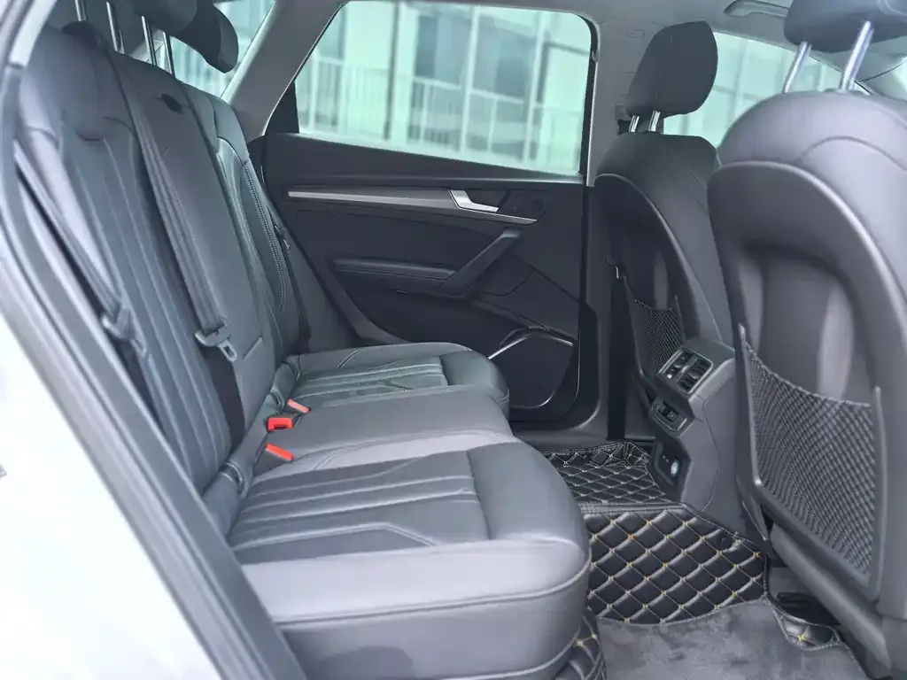 Audi Q5L 2022 из CN, фото 5