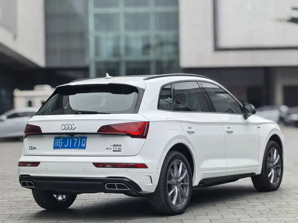 Audi Q5L 2022 из CN, фото 4
