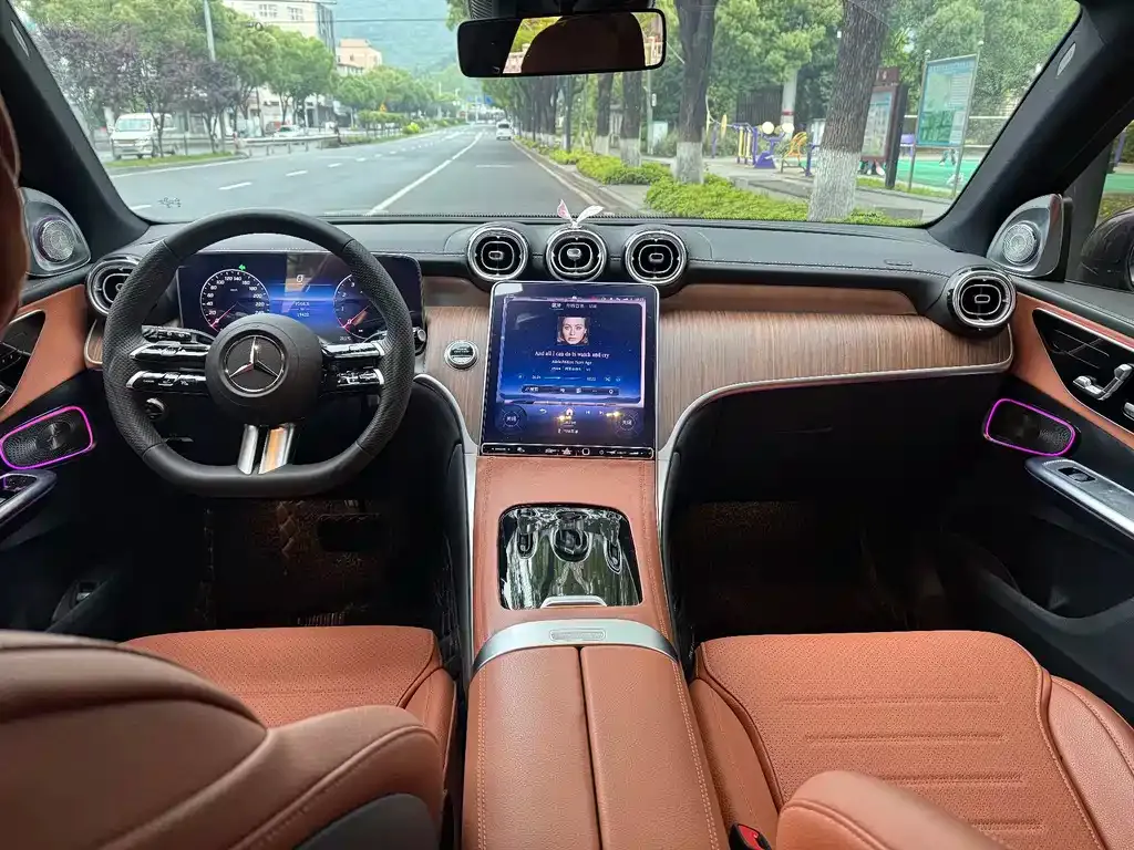 Mercedes-Benz GLC 2023 из CN, фото 9