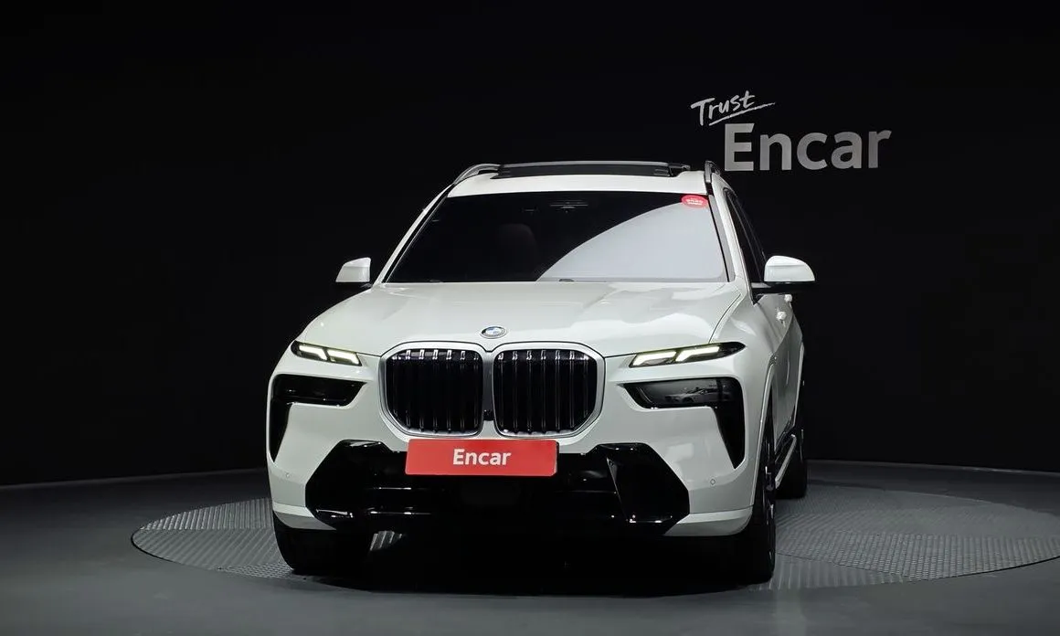 BMW X7 — фото 2