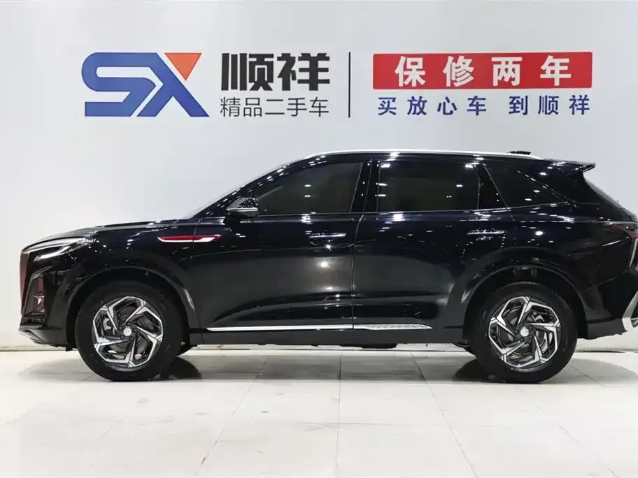 Hongqi HS3 — фото 7