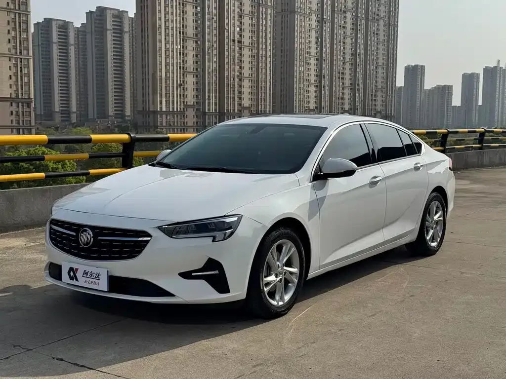 Buick Regal — фото 1