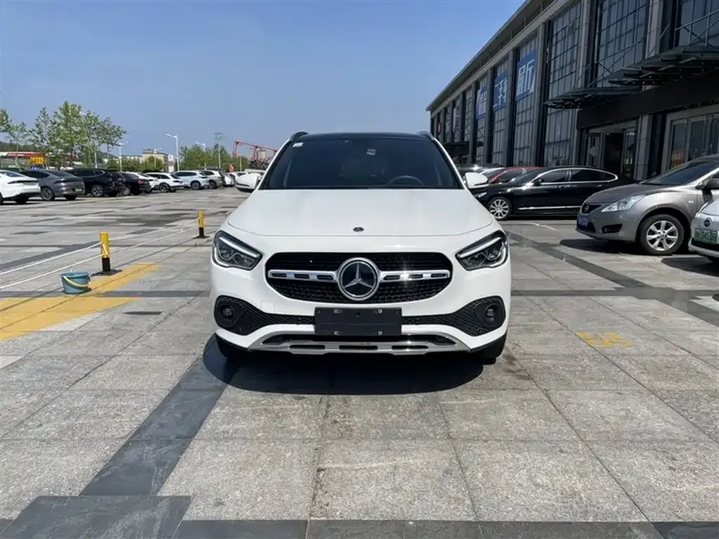 Mercedes-Benz GLA — фото 10