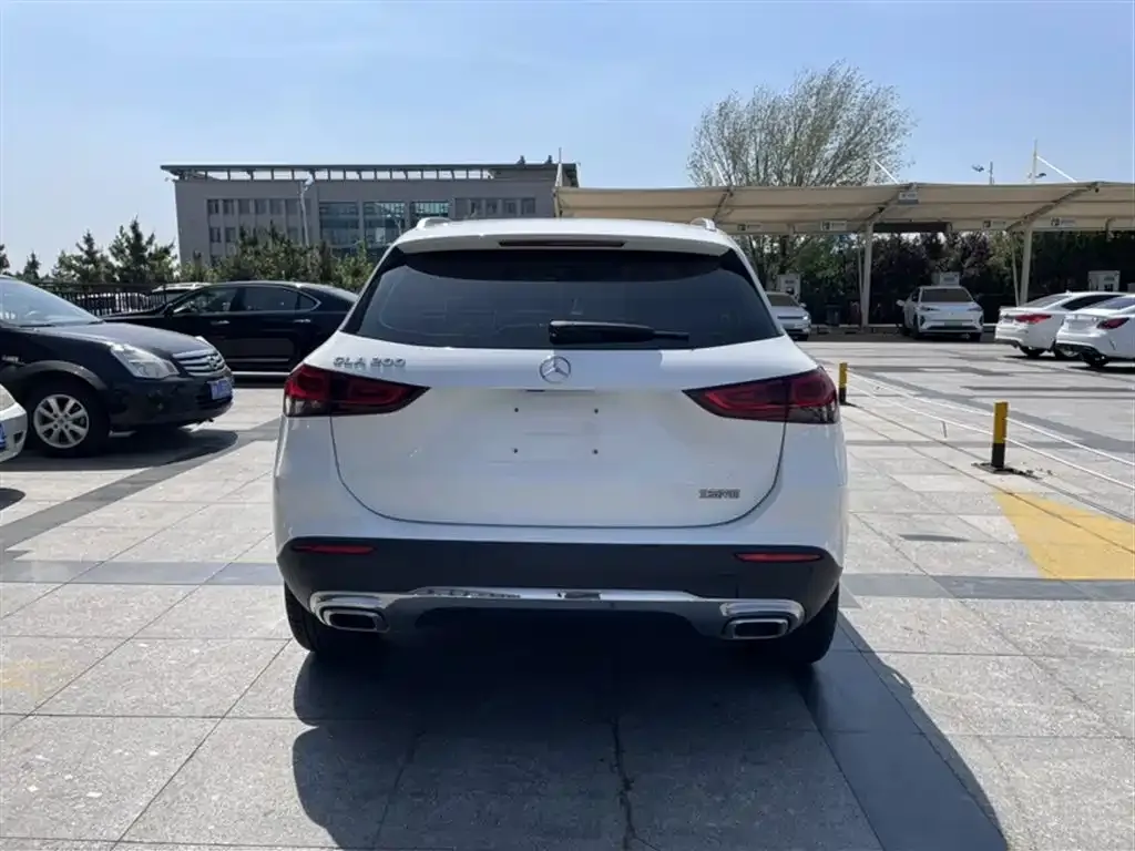 Mercedes-Benz GLA — фото 9