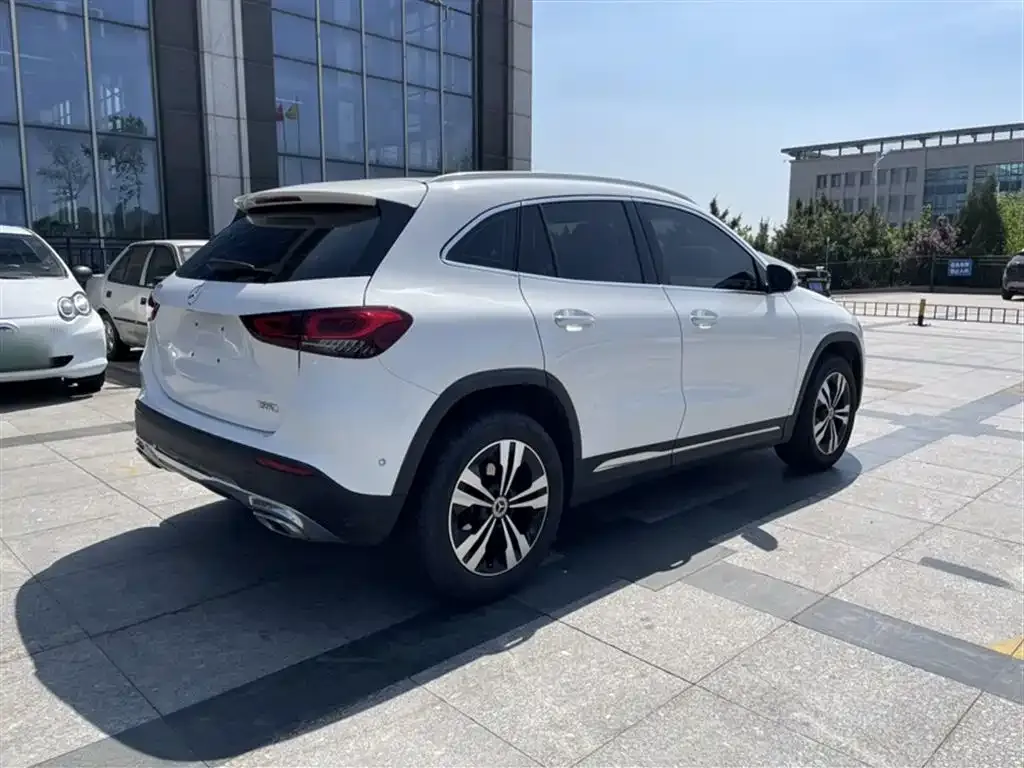 Mercedes-Benz GLA — фото 7