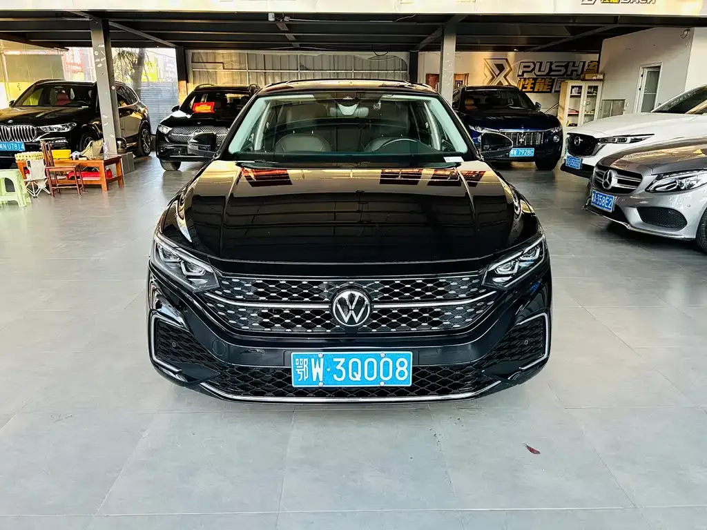 Volkswagen Passat — фото 7