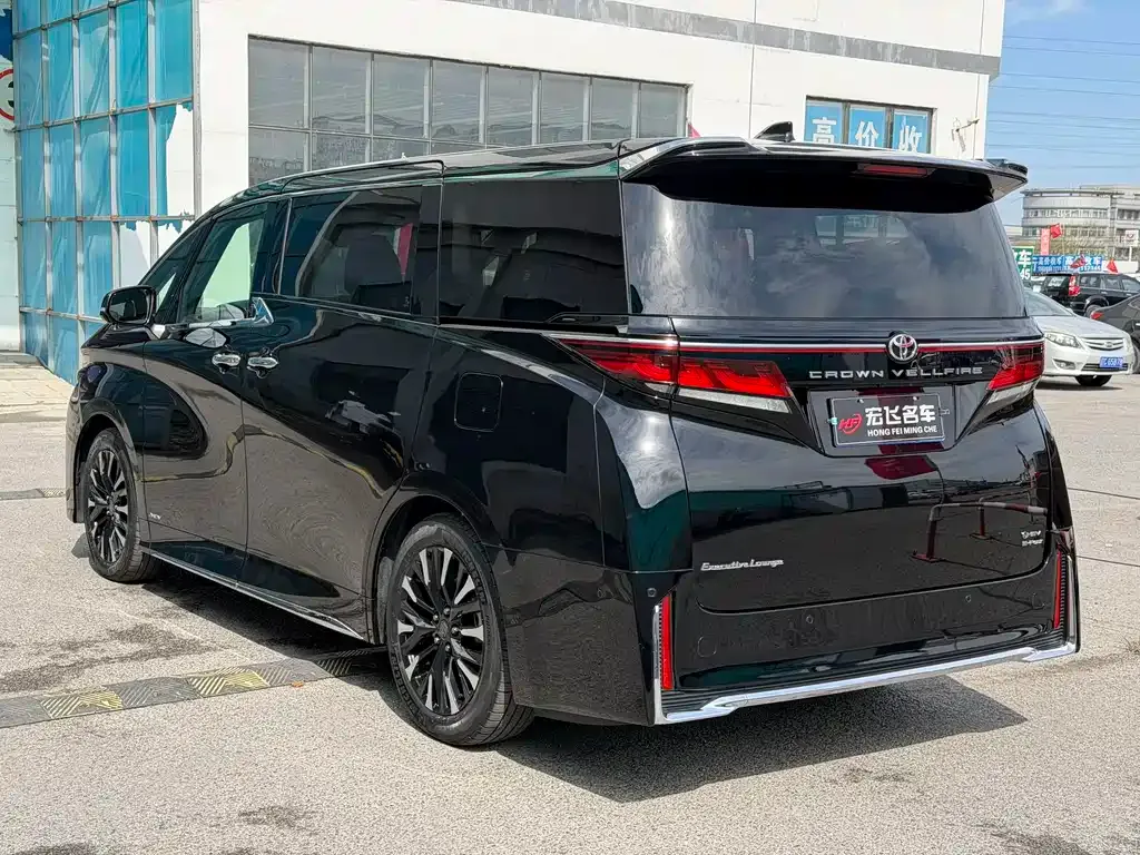 Toyota Vellfire — фото 7