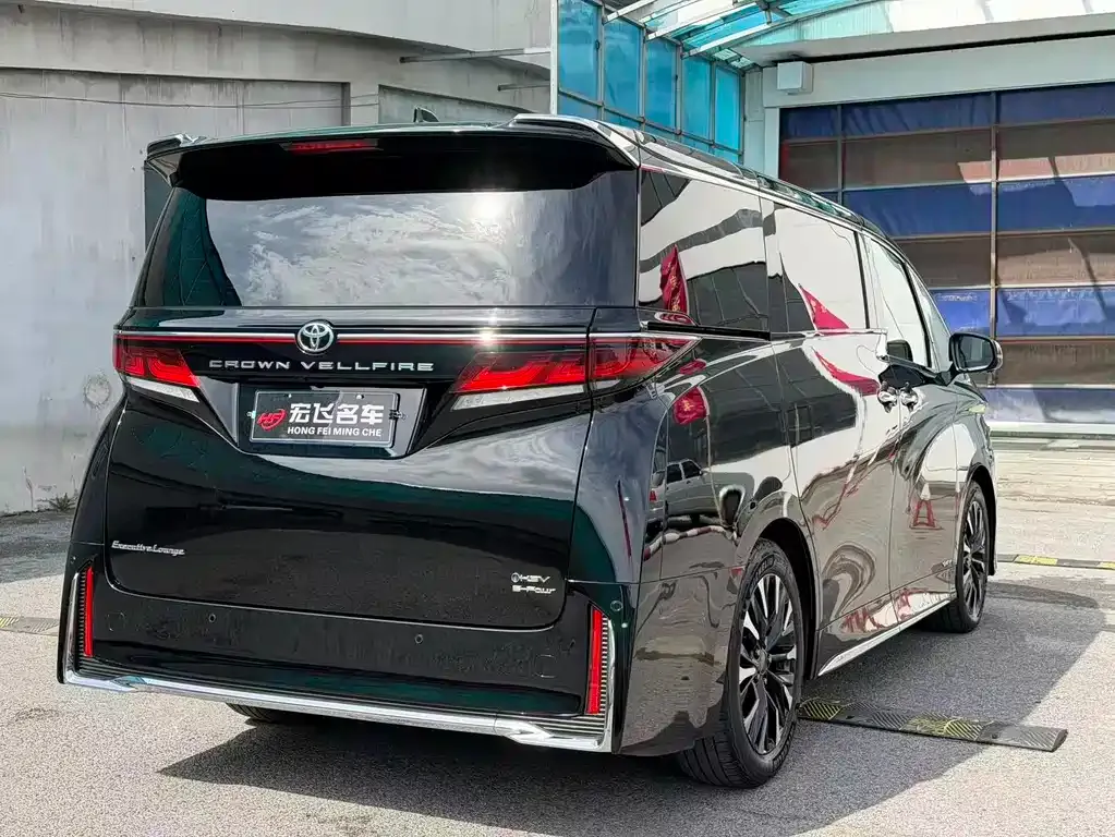 Toyota Vellfire — фото 6