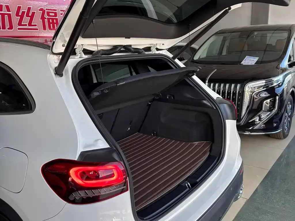 Mercedes-Benz GLA — фото 6