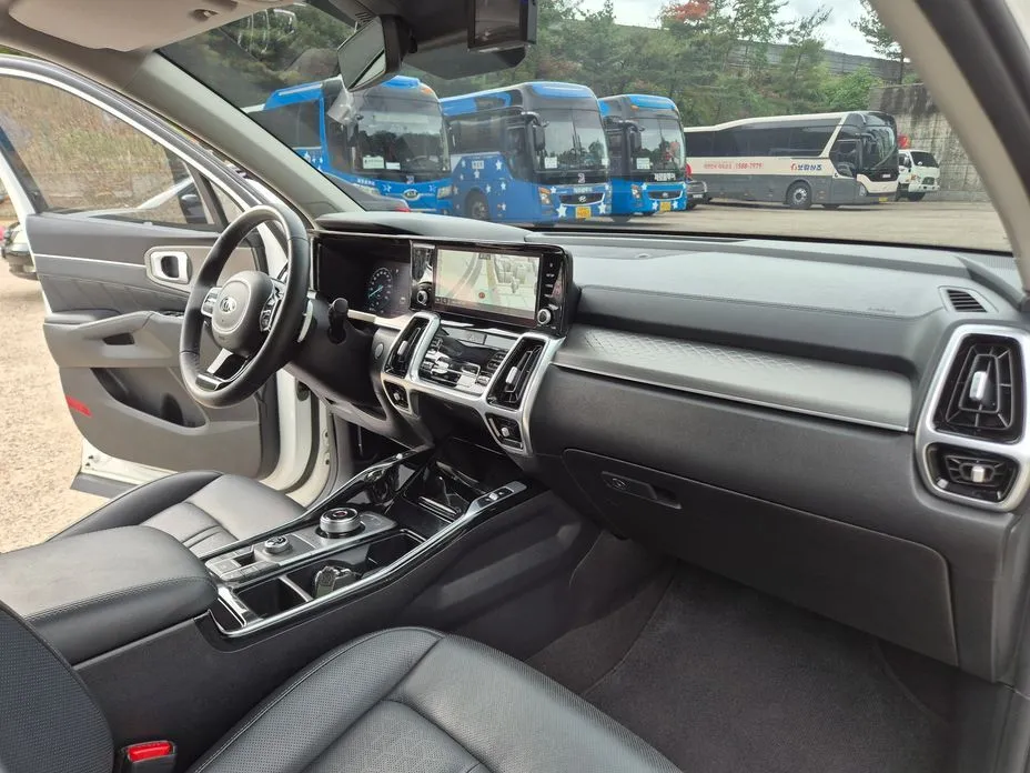 Kia Sorento — фото 10