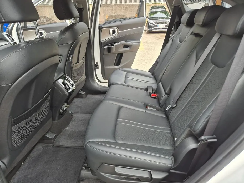 Kia Sorento — фото 4
