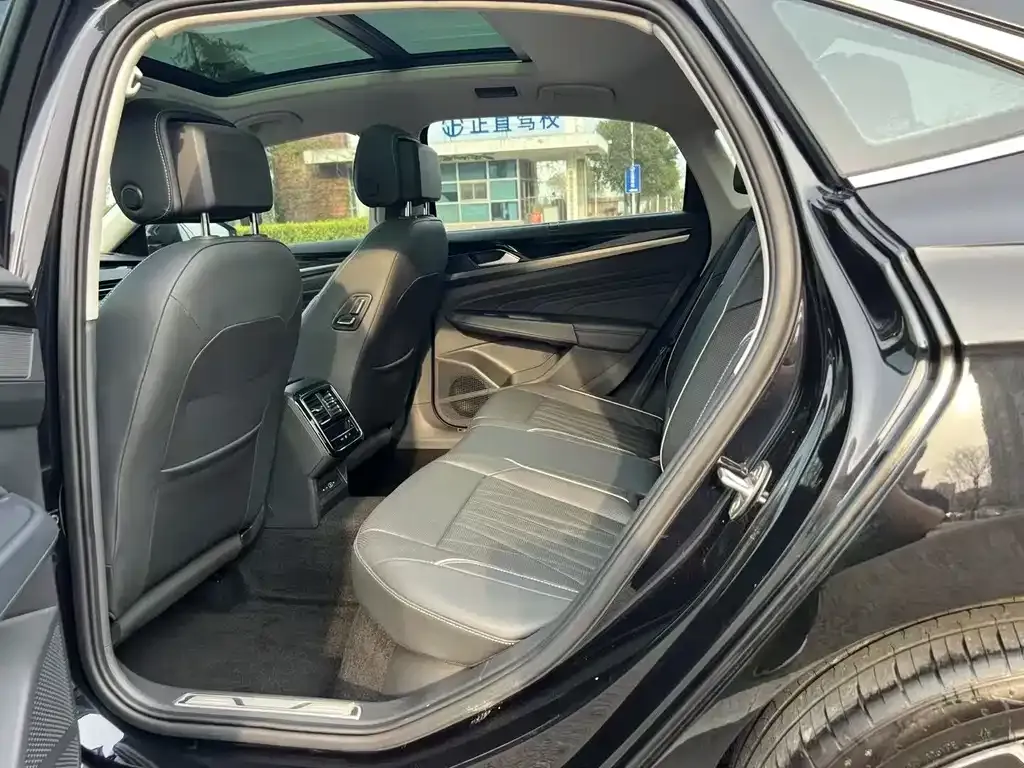 Volkswagen Passat — фото 5