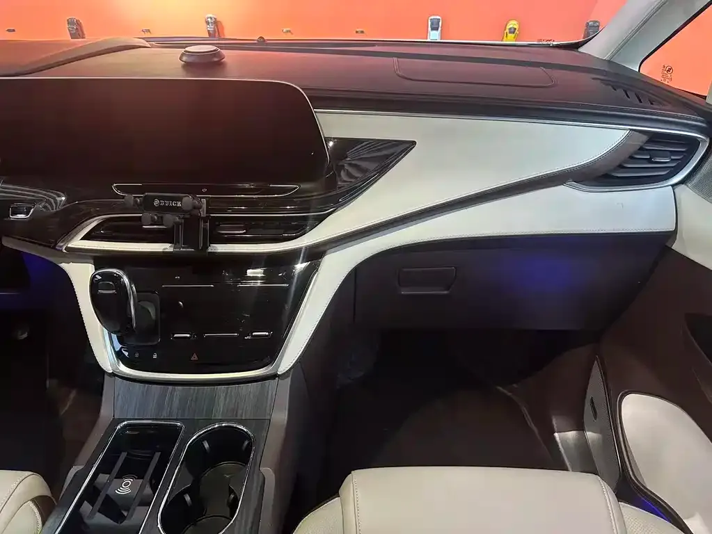 Buick GL8 2022 из CN, фото 10