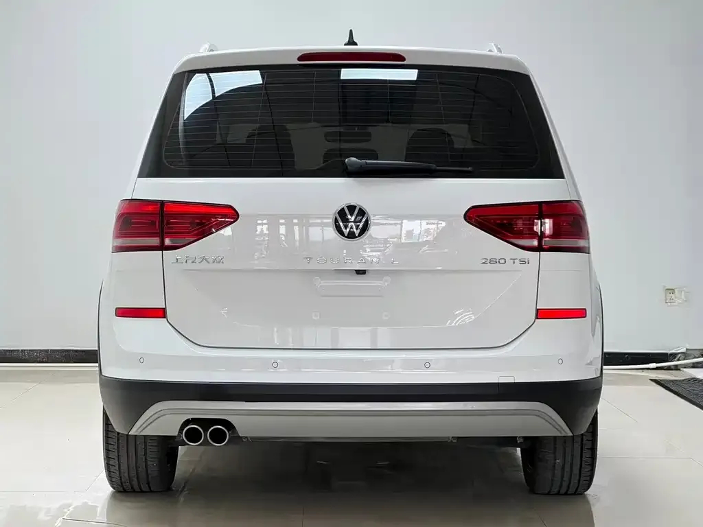 Volkswagen Touran — фото 8