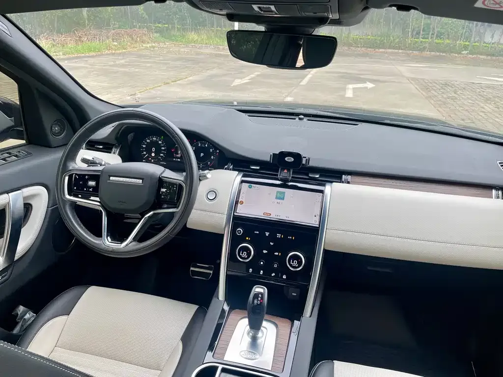 Land Rover Discovery Sport — фото 10