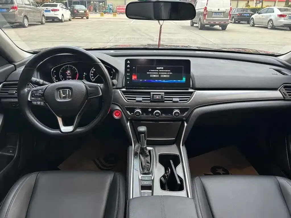 Honda Accord — фото 4