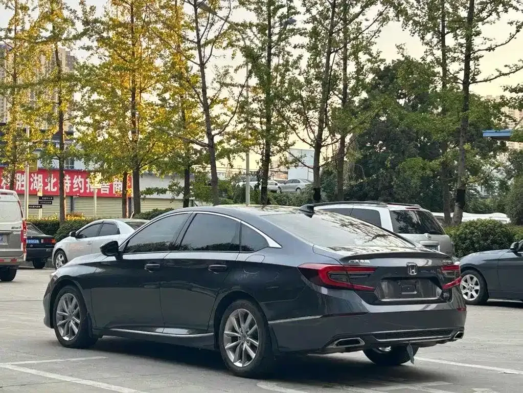Honda Accord — фото 6