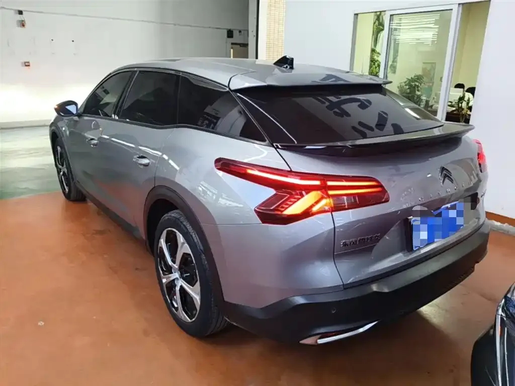 Citroen C5 X 2024 из CN, фото 4