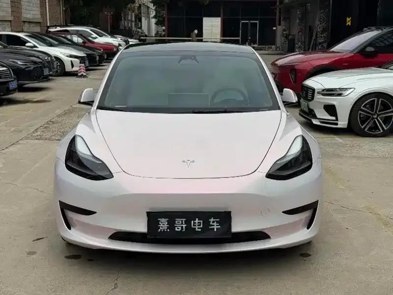 Tesla Model 3 — фото 4