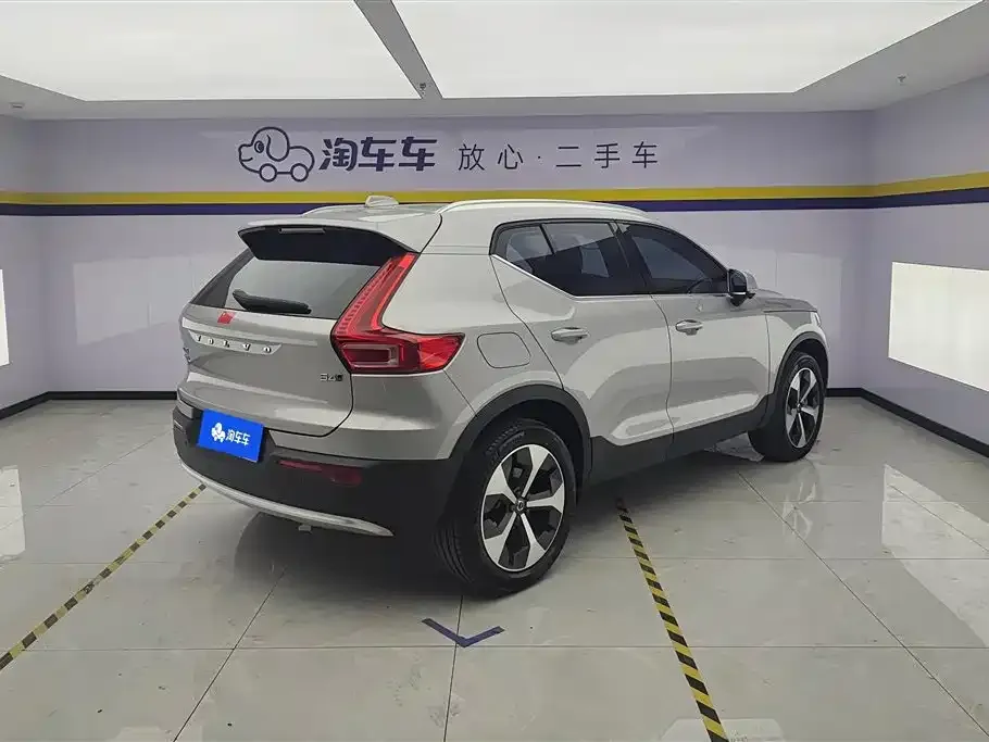 Volvo XC40 2023 из CN, фото 8